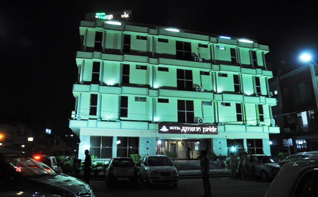 Hotel Amsun Pride Bathinda Kültér fotó